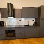 Crown Pearl - Wonderful Apartment, 110scm, 4 克拉科夫