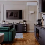 Crown Pearl - Wonderful Apartment, 110scm, 4 公寓