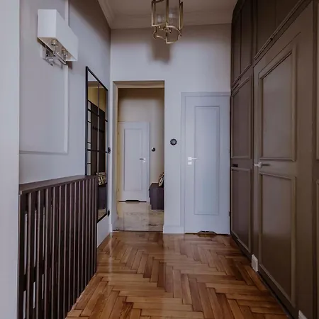 Crown Pearl - Wonderful Apartment, 110scm, 4 Lejlighed Kraków