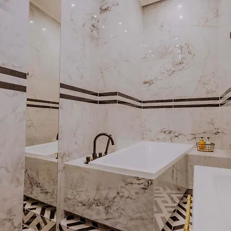Crown Pearl - Wonderful Apartment, 110scm, 4 * Kraków