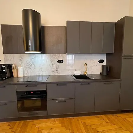 Crown Pearl - Wonderful Apartment, 110scm, 4 Cracóvia