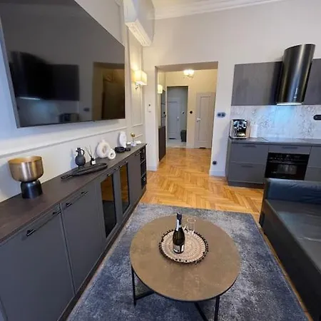 Crown Pearl - Wonderful Apartment, 110scm, 4 Cracóvia