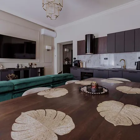 Crown Pearl - Wonderful Apartment, 110scm, 4 *