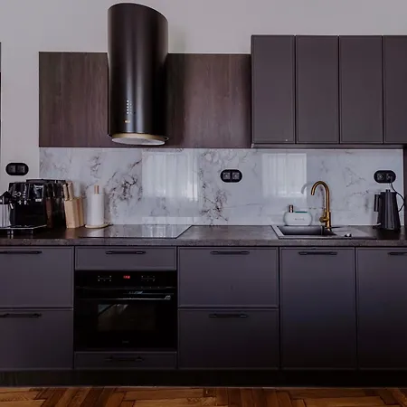 Crown Pearl - Wonderful Apartment, 110scm, 4 *