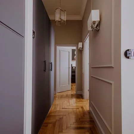 Crown Pearl - Wonderful Apartment, 110scm, 4 Cracóvia