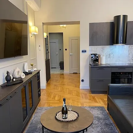 Daire Crown Pearl - Wonderful Apartment, 110scm, 4